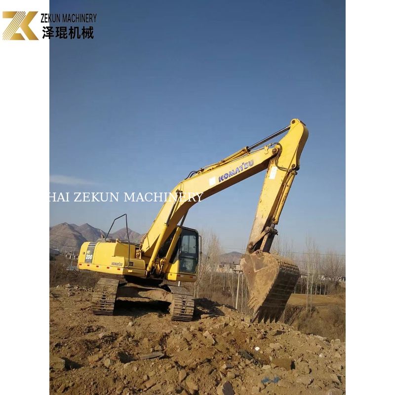 Η Komatsu PC200-7 Crawler Excavator 20 τόνων χρησιμοποιήθηκε το 2015 για κατασκευαστικά μηχανήματα