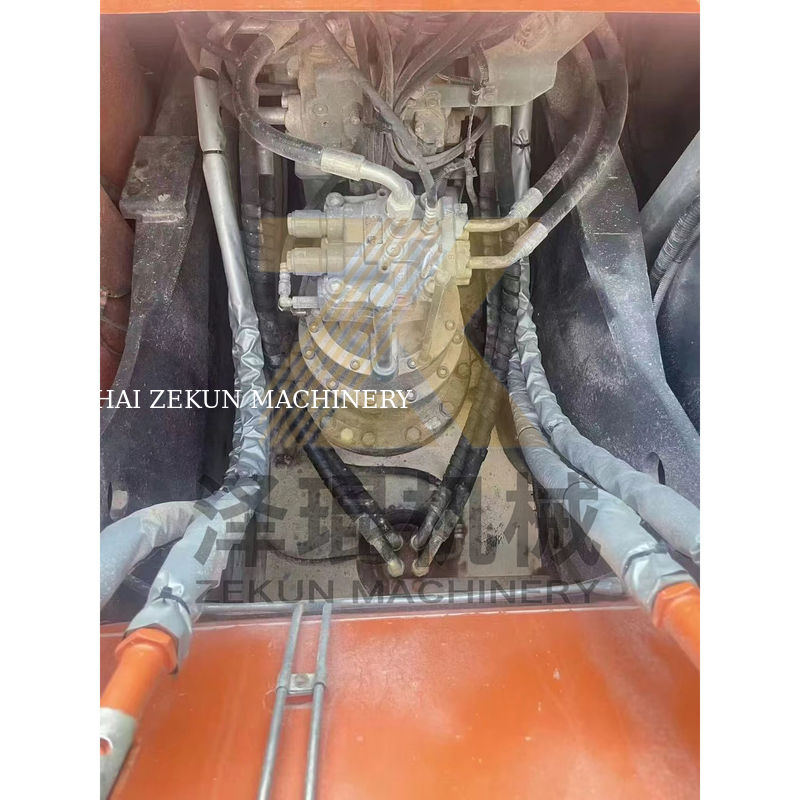 Χρησιμοποιούμενη εκσκαφέας Hitachi ZX200-5G από την Ιαπωνία με λειτουργικό βάρος 20 τόνων και κύλινδρο