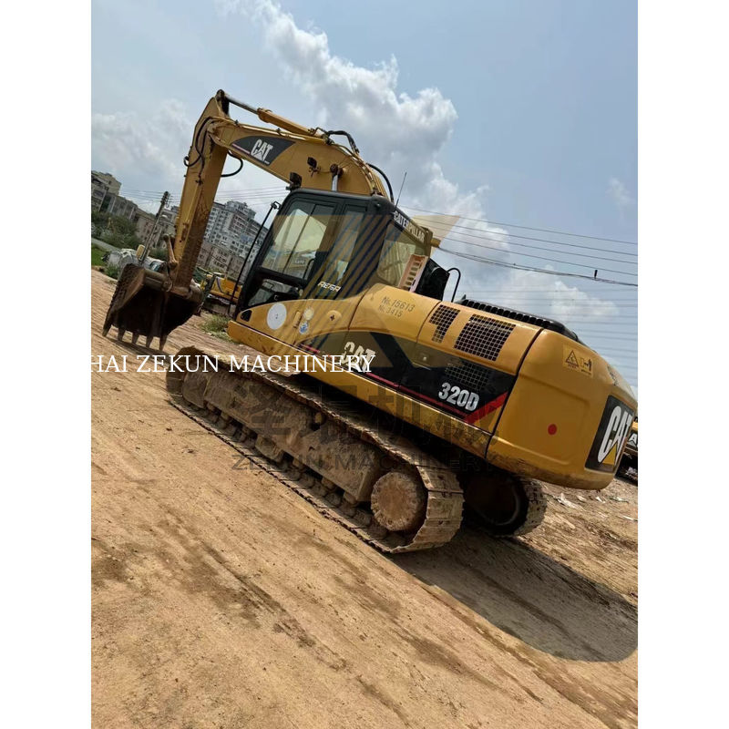 2015 Χρόνο Χρησιμοποιούμενο Shantui Kato Excavator 320D στην Σαγκάη Άλλη Υδραυλική αντλία