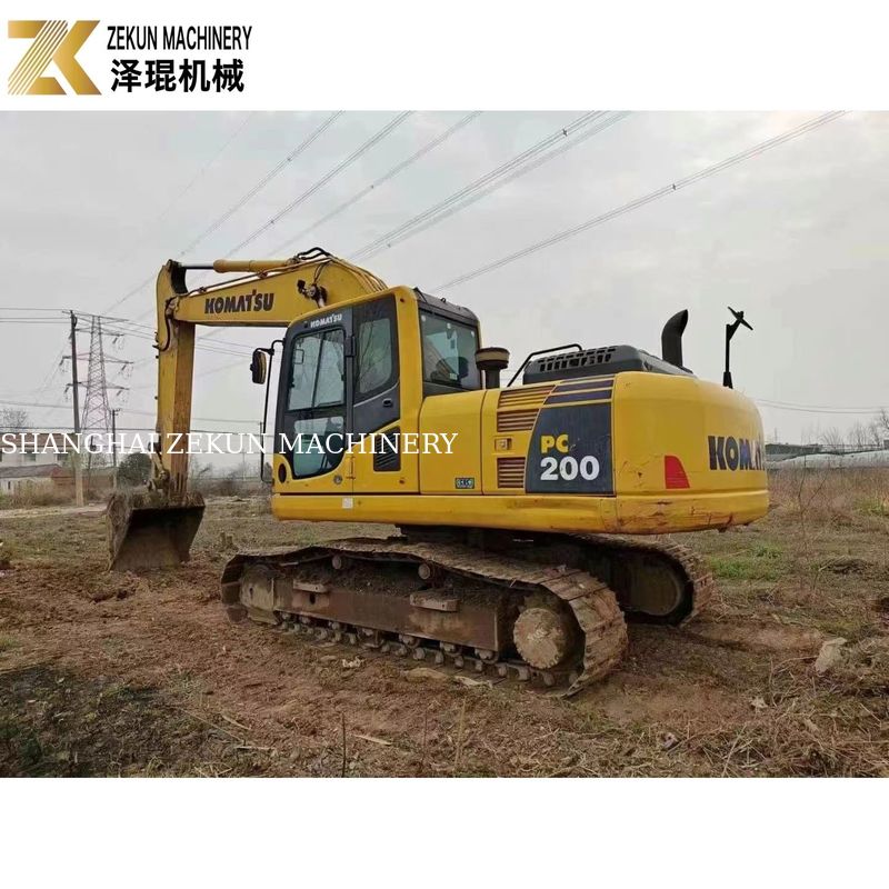 Χρησιμοποιούμενος εξορυκτής Komatsu PC200-8MO 2001-4000 ώρες Μέτριο μέγεθος