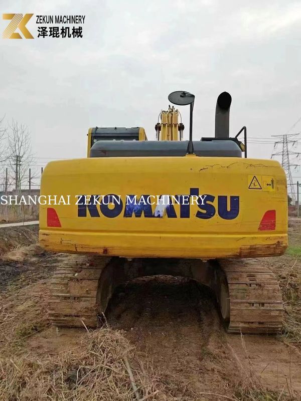 Χρησιμοποιούμενος εξορυκτής Komatsu PC200-8MO 2001-4000 ώρες Μέτριο μέγεθος