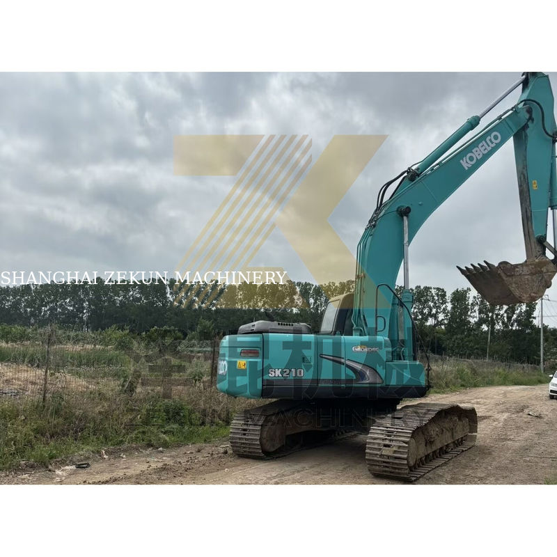 Καλή κατάσταση χρησιμοποιημένη Kobelco SK210-8 εκσκαφική μηχανή 21 τόνων στη Σαγκάη με 2020 HINO έτος και κινητήρα