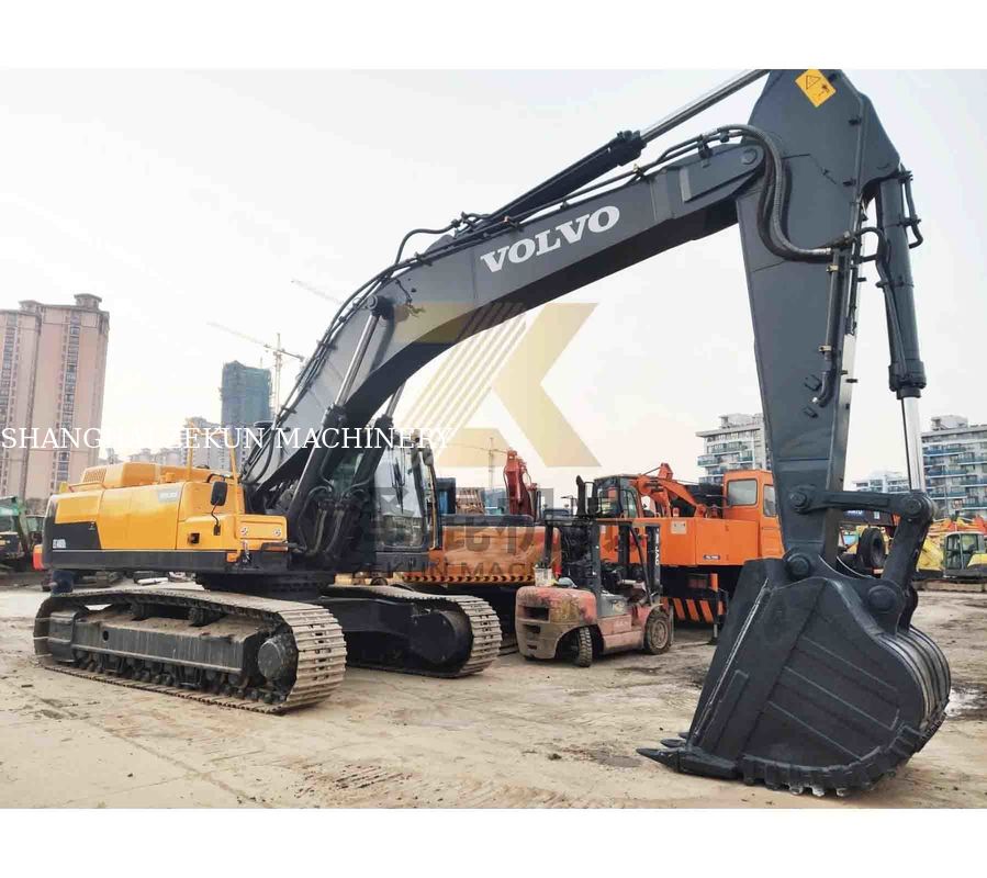 Χρησιμοποιούμενος εξορυκτής VOLVO EC480DL 270KW Δύναμη και χωρητικότητα κουβάς 1.77 3.8 m3
