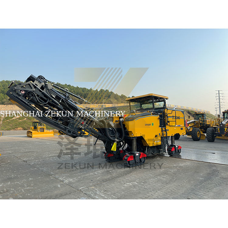 Μηχανή ψεκασμού 30 τόνων XCMG XM1505FIV EU Stage IIIA