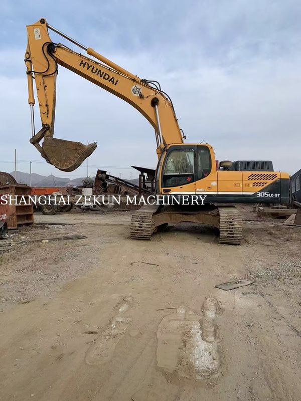 Η εκσκαφέας Hyundai 305LC-9T με 17 818 ώρες εργασίας σε άριστη κατάσταση