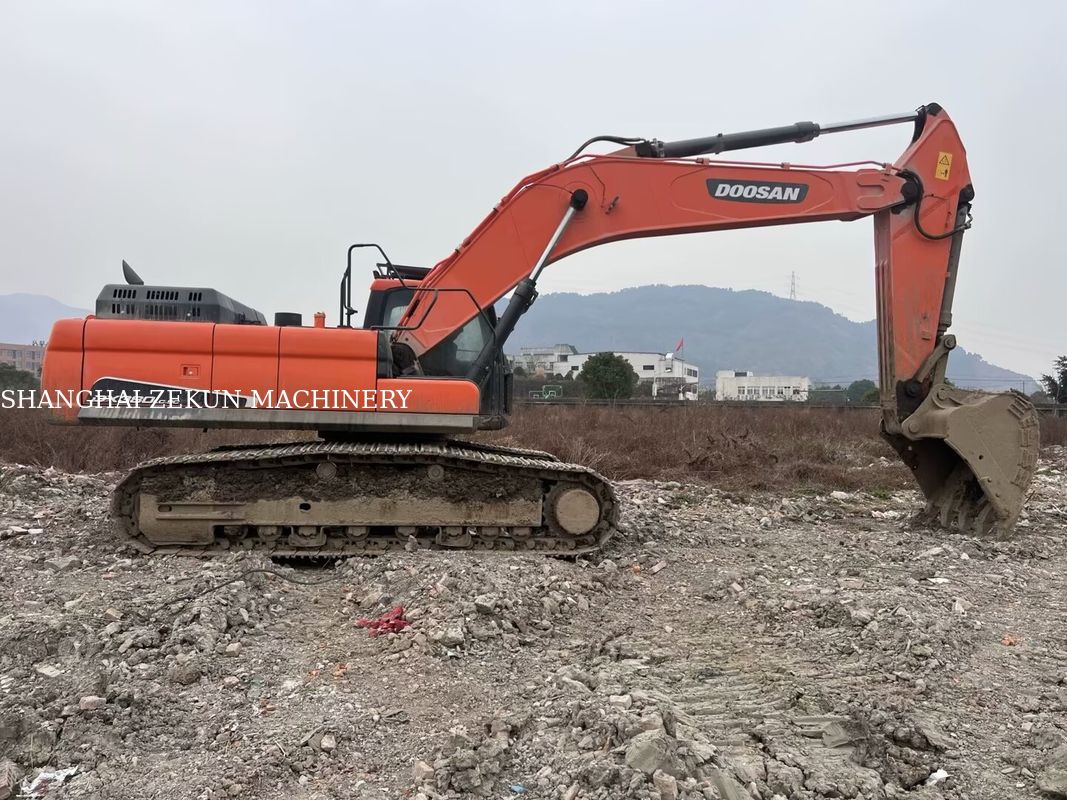 Χρησιμοποιούμενος εξορυκτής Doosan DX380 του 2020 με 4 816 ώρες εργασίας σε καλή κατάσταση