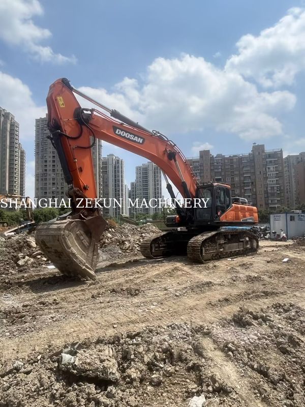 Χρησιμοποιούμενος εξορυκτής Doosan DX500LC-9C 800 Rpm Ιπποδύναμη και μέγιστο ύψος σκάβωσης 11