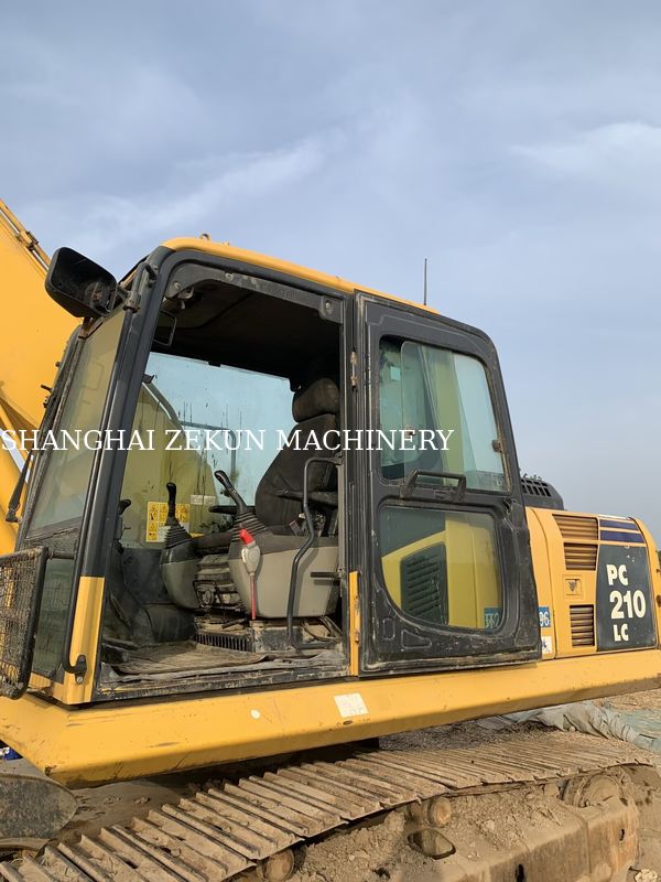 2015 Εκσκαφέας Komatsu PC210LC-8MO με Βάρος Λειτουργίας 100 Kg και Μέγιστη Εμβέλεια Εκσκαφής 9