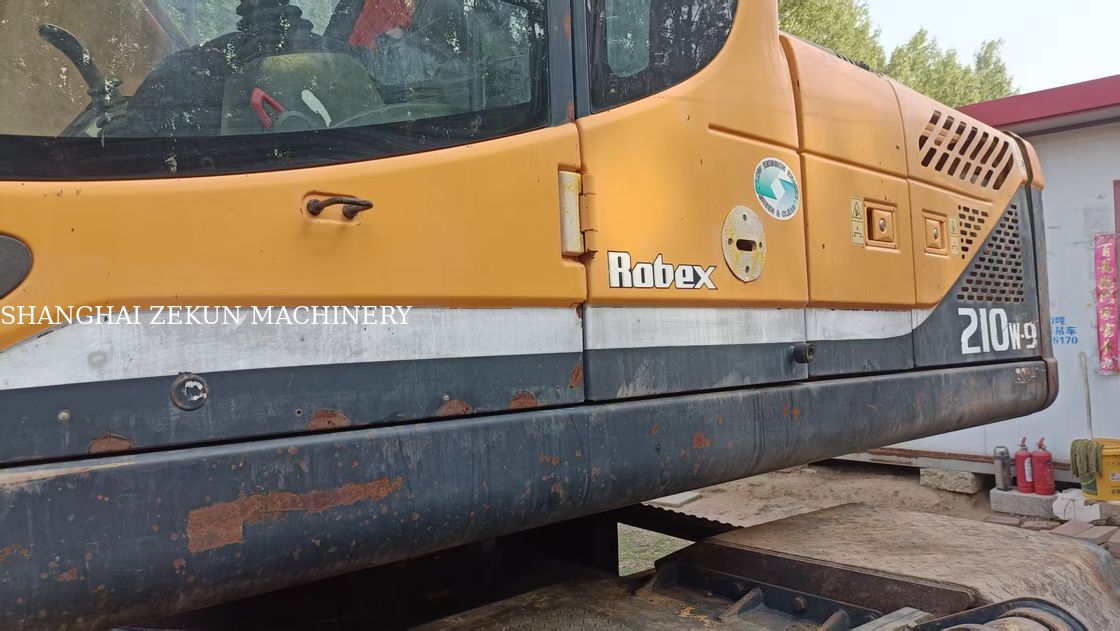 Χιούνταϊ R210W-9 τροχοφόρος εξορυκτής 330 λίτρων χωρητικότητα δεξαμενής καυσίμου και υδραυλική βαλβίδα