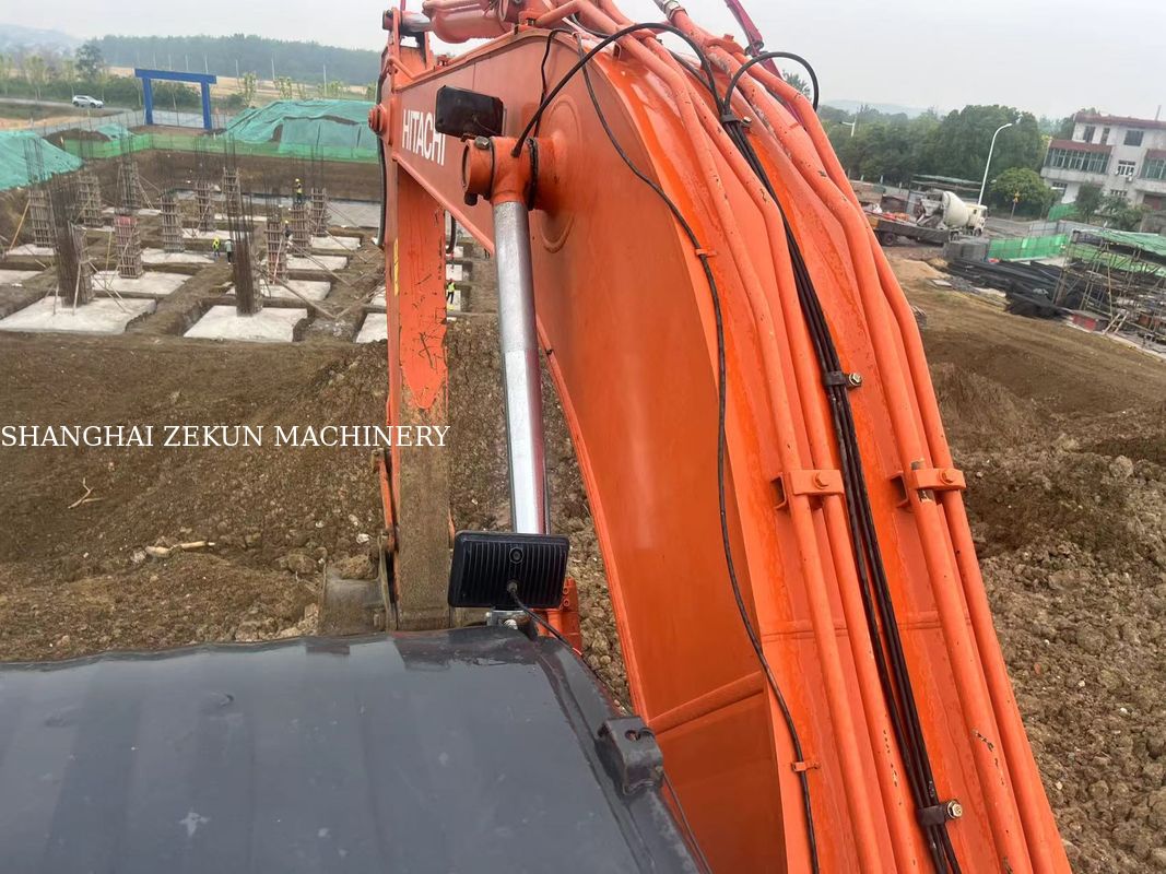 2020 Εκσκαφέας Hitachi ZX220-5A 6541 ώρες Μέγιστο Ύψος Εκσκαφής 630 χιλ. Μέγιστο Βάθος Εκσκαφής 670 χιλ. Για Εργασίες Μεγάλης Αντοχής