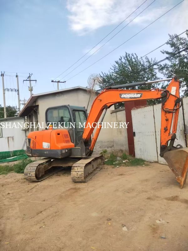 2013 Doosan DX60 εξορυκτής με υδραυλική πίεση 27,5 MPa και μέγιστο ύψος σκάβωσης 800 mm