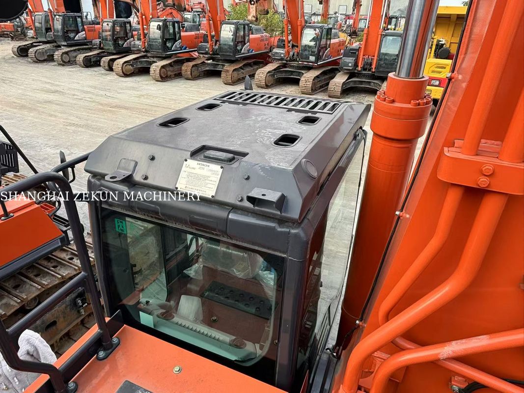2024 Εκσκαφέας Hitachi ZX520LCH Μέγιστη Εμβέλεια στο Επίπεδο του Εδάφους 12 Εκτόπισμα 15.68 L για το Επόμενο Έργο