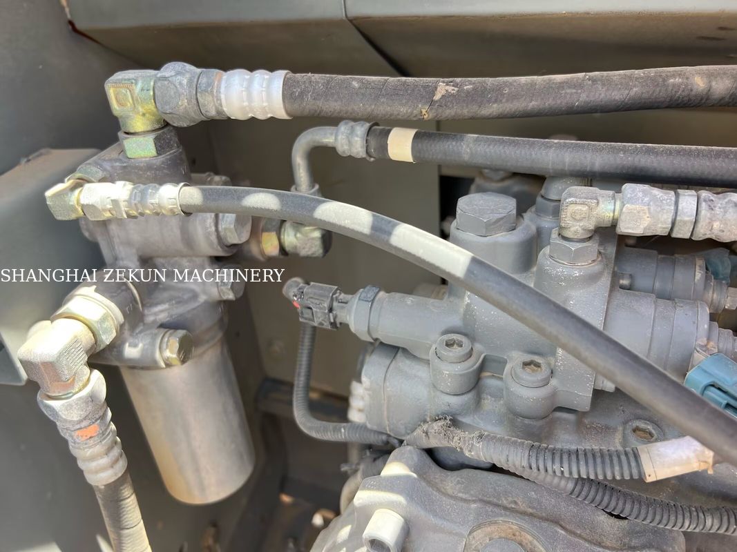 Εκσκαφέας Hitachi ZX120-6 14165 ώρες για επαγγελματικές ανάγκες Χωρητικότητα δεξαμενής καυσίμου 240 L Υδραυλική πίεση 34.3 MPa