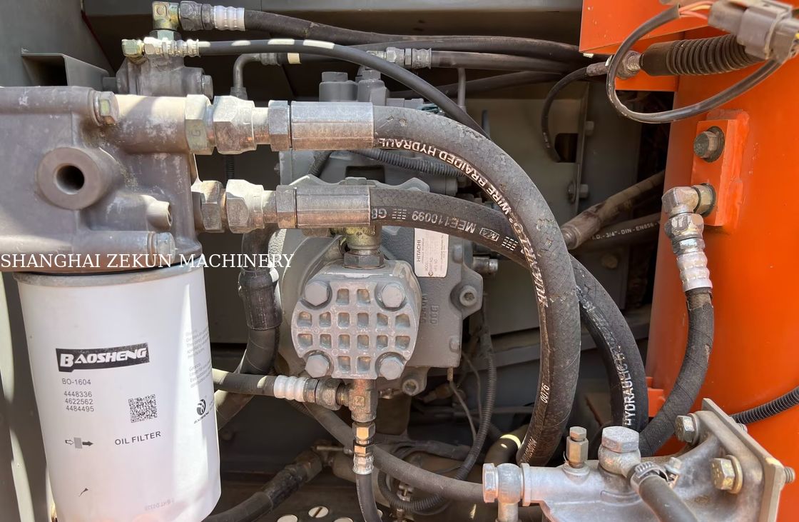 Εκσκαφέας Hitachi ZX120-6 14165 ώρες για επαγγελματικές ανάγκες Χωρητικότητα δεξαμενής καυσίμου 240 L Υδραυλική πίεση 34.3 MPa
