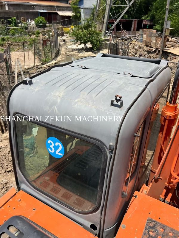 Εκσκαφέας Hitachi ZX120-6 14165 ώρες για επαγγελματικές ανάγκες Χωρητικότητα δεξαμενής καυσίμου 240 L Υδραυλική πίεση 34.3 MPa