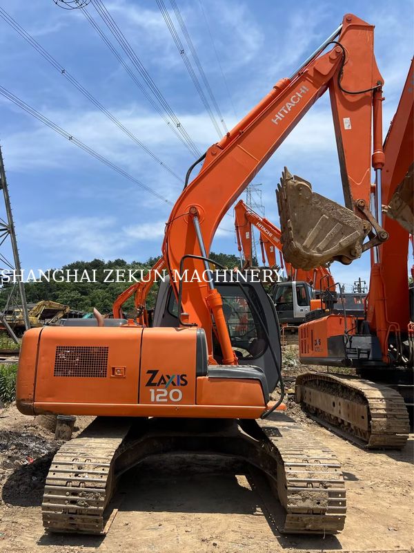 Εκσκαφέας Hitachi ZX120-6 14165 ώρες για επαγγελματικές ανάγκες Χωρητικότητα δεξαμενής καυσίμου 240 L Υδραυλική πίεση 34.3 MPa