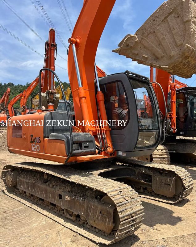 Εκσκαφέας Hitachi ZX120-6 14165 ώρες για επαγγελματικές ανάγκες Χωρητικότητα δεξαμενής καυσίμου 240 L Υδραυλική πίεση 34.3 MPa