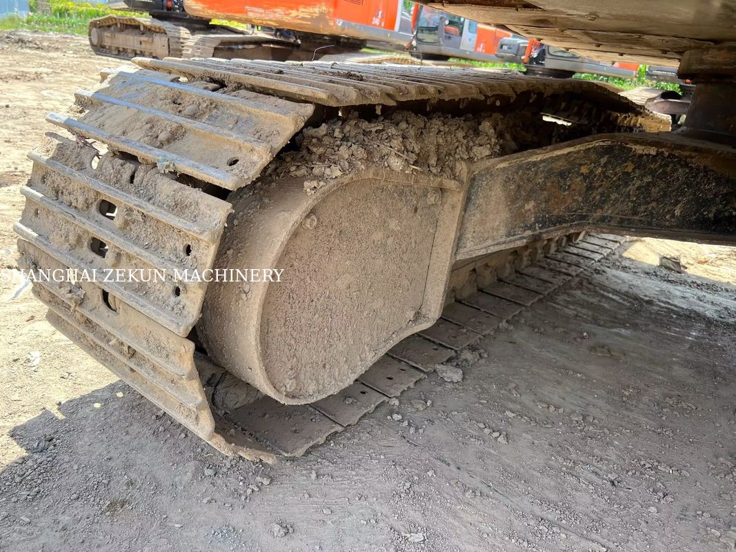 Εκσκαφέας Hitachi ZX120-6 14165 ώρες για επαγγελματικές ανάγκες Χωρητικότητα δεξαμενής καυσίμου 240 L Υδραυλική πίεση 34.3 MPa
