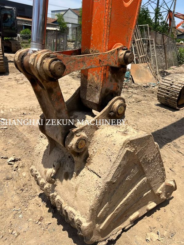 Εκσκαφέας Hitachi ZX120-6 14165 ώρες για επαγγελματικές ανάγκες Χωρητικότητα δεξαμενής καυσίμου 240 L Υδραυλική πίεση 34.3 MPa