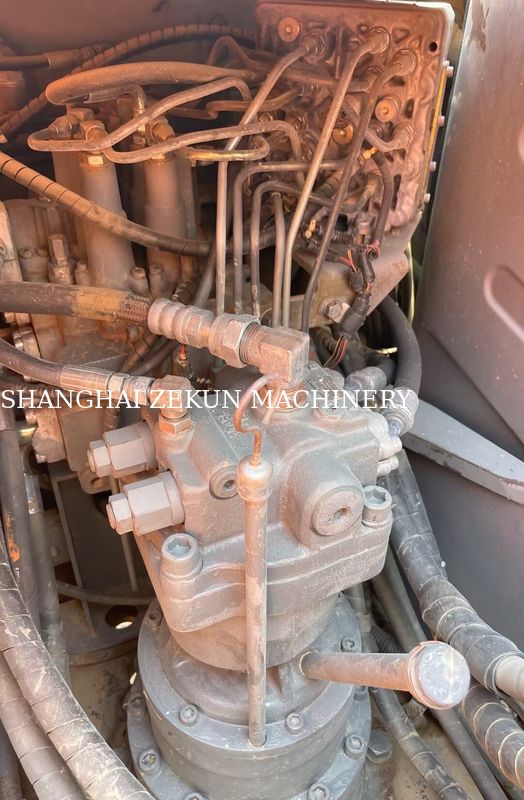 Η Hitachi ZX120-6 χρησιμοποιείται με μήκος βραχίονα 2,5 μέτρων και μέγιστο ύψος απορρίψεως 210 mm 11158hrs