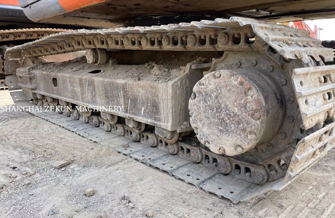 Η Hitachi ZX120-6 χρησιμοποιείται με μήκος βραχίονα 2,5 μέτρων και μέγιστο ύψος απορρίψεως 210 mm 11158hrs