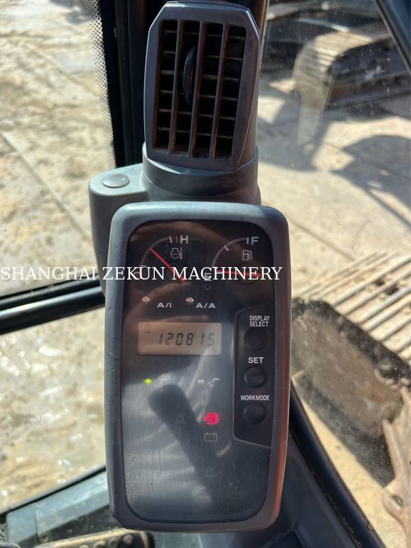 Εκσκαφέας Hitachi ZX200-3G 12081 ώρες Ταχύτητα ταξιδιού 3.5 / 5.5 Km/h Χαρακτηριστικά καμπίνας Οθόνη πολλαπλών λειτουργιών