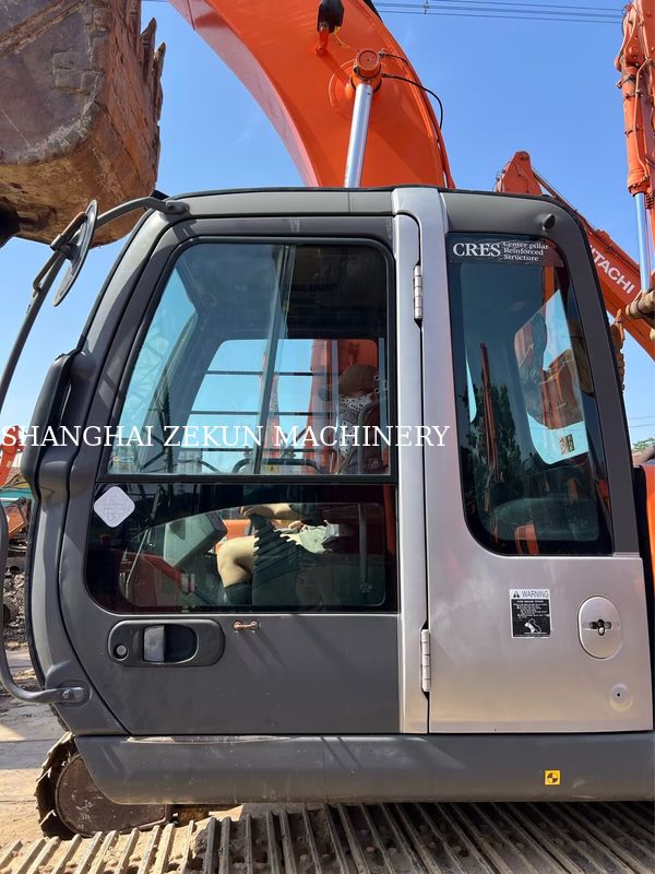 Εκσκαφέας Hitachi ZX200-3G 12081 ώρες Ταχύτητα ταξιδιού 3.5 / 5.5 Km/h Χαρακτηριστικά καμπίνας Οθόνη πολλαπλών λειτουργιών