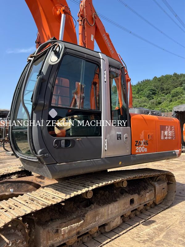 Εκσκαφέας Hitachi ZX200-3G 12081 ώρες Ταχύτητα ταξιδιού 3.5 / 5.5 Km/h Χαρακτηριστικά καμπίνας Οθόνη πολλαπλών λειτουργιών