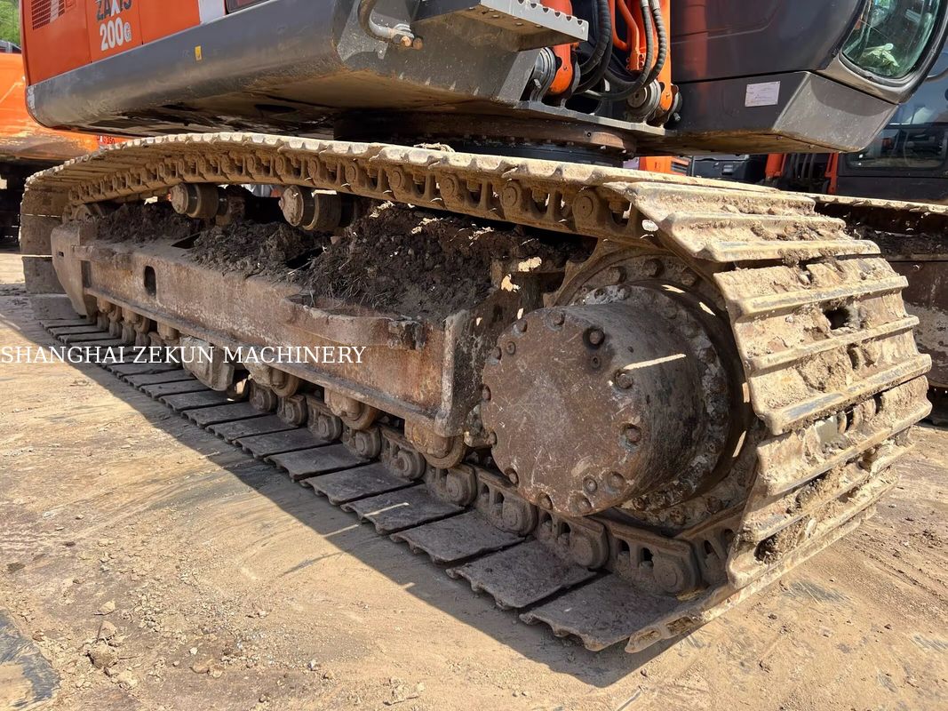 Εκσκαφέας Hitachi ZX200-3G 12081 ώρες Ταχύτητα ταξιδιού 3.5 / 5.5 Km/h Χαρακτηριστικά καμπίνας Οθόνη πολλαπλών λειτουργιών