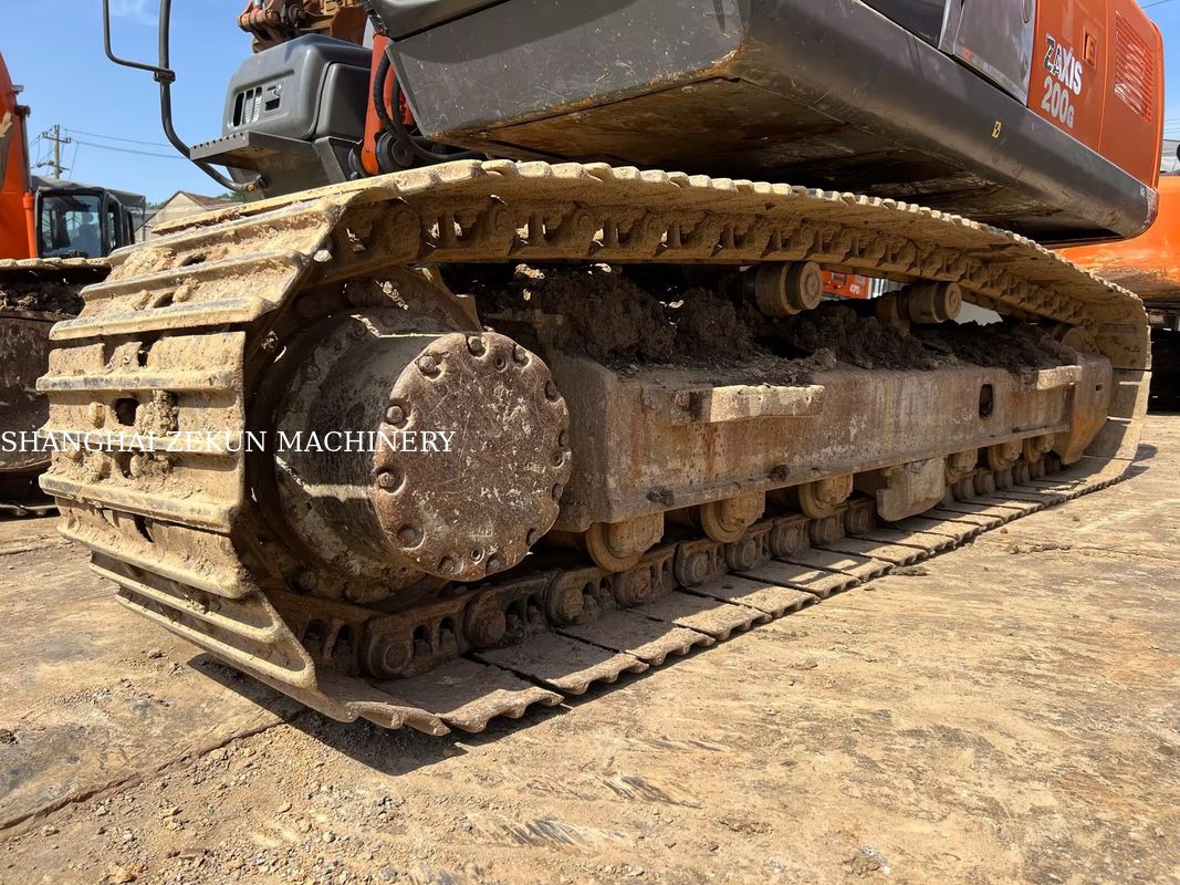 Εκσκαφέας Hitachi ZX200-3G 12081 ώρες Ταχύτητα ταξιδιού 3.5 / 5.5 Km/h Χαρακτηριστικά καμπίνας Οθόνη πολλαπλών λειτουργιών